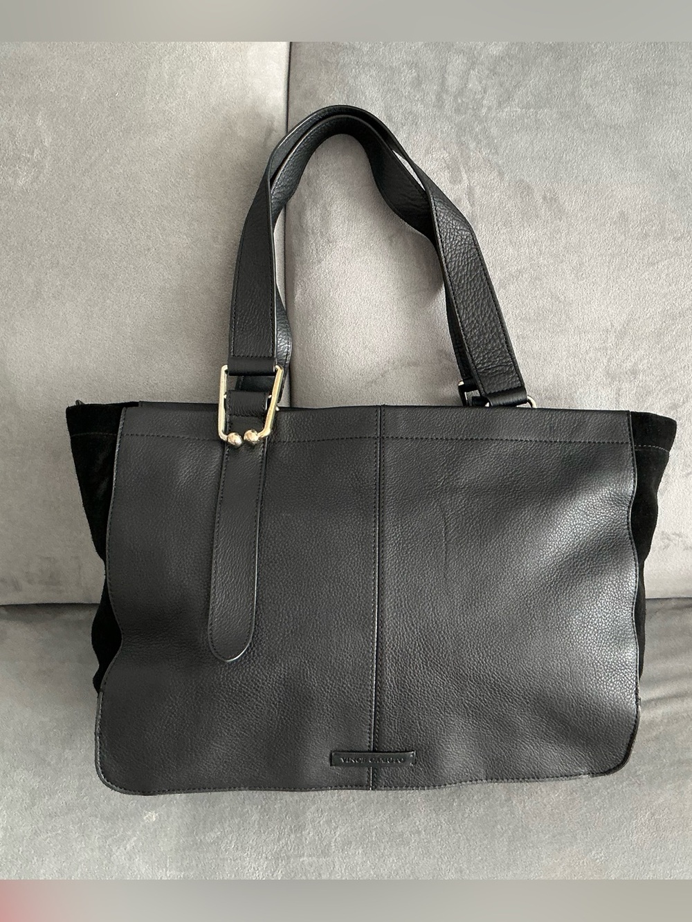 Practical Vince Camuto leather  Tote 🌹